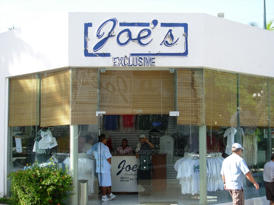 Joe's Oyster Bar Store in Mazatlán, Sinaloa, Mexico