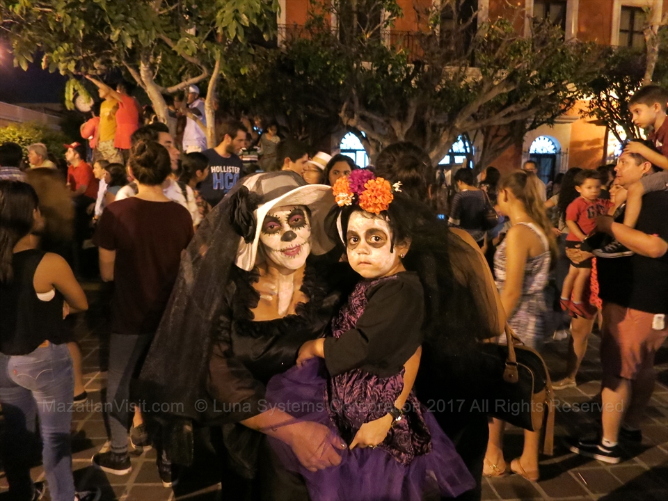 Day of the Dead costumes in Mazatlán, Sinaloa, Mexico