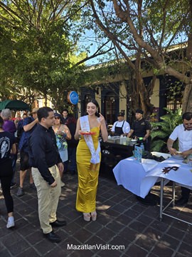 Mazatlán Carnival Queen at Plaza Machado